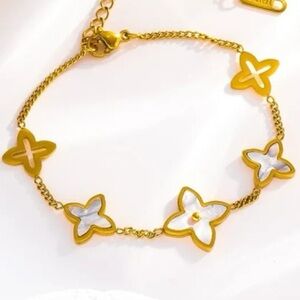 Gold Floral Charm Bracelet (2020)